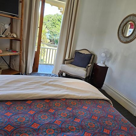 Brony'S Beachfront-Short And Long Term Stays Porirua Kültér fotó