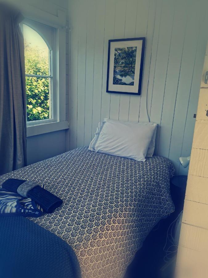 Brony'S Beachfront-Short And Long Term Stays Porirua Kültér fotó