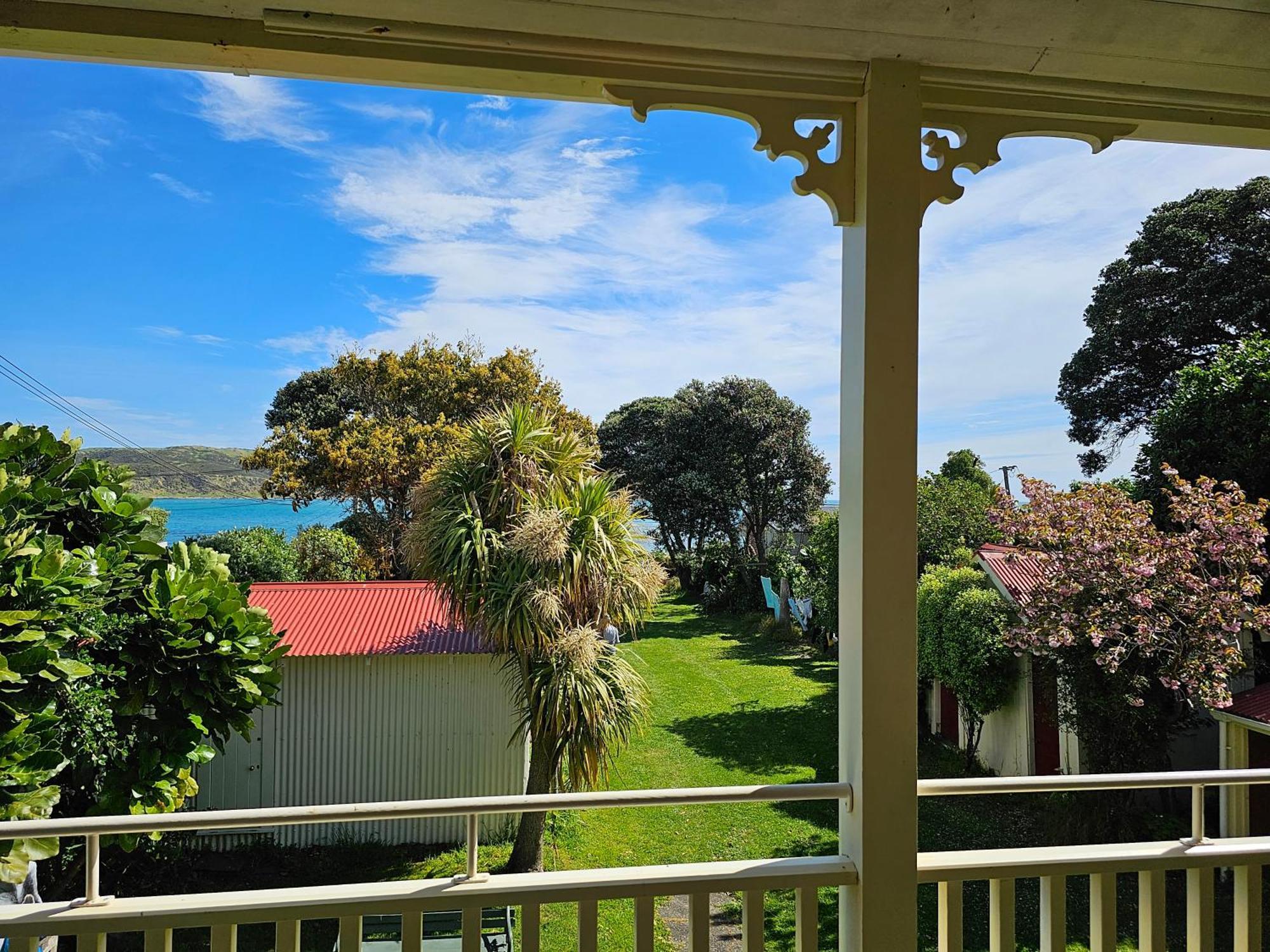 Brony'S Beachfront-Short And Long Term Stays Porirua Kültér fotó