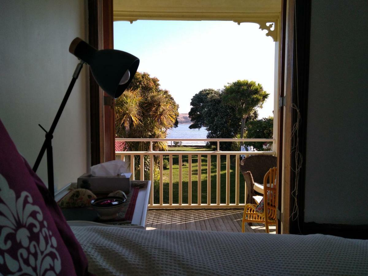 Brony'S Beachfront-Short And Long Term Stays Porirua Kültér fotó