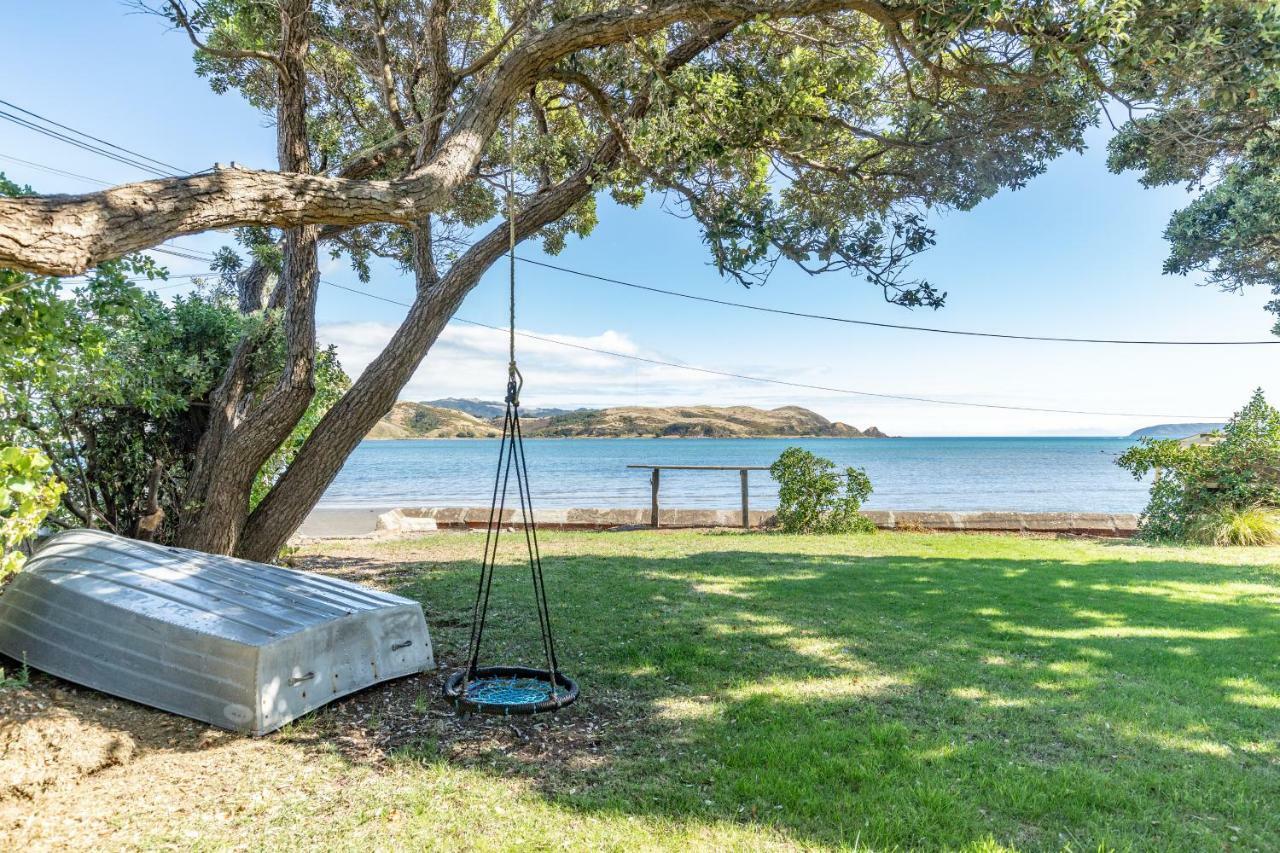 Brony'S Beachfront-Short And Long Term Stays Porirua Kültér fotó